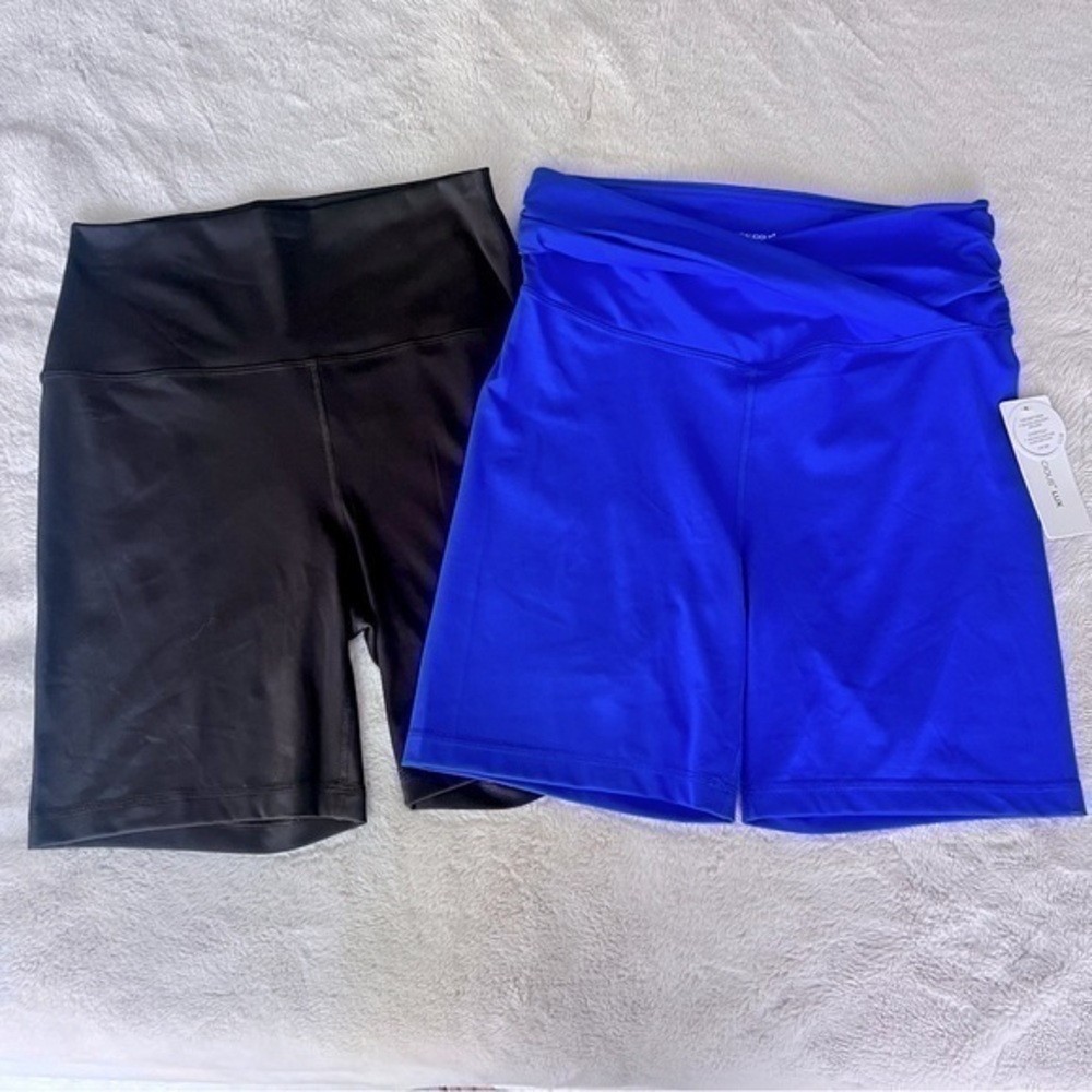 NWT Yogalicious Lux set of two bike shorts size large